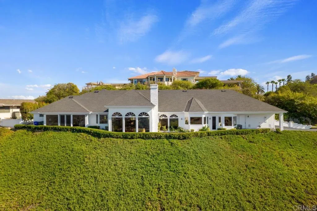 4776 Mount Helix Drive, La Mesa — photo 1 from Mariam’s original listing